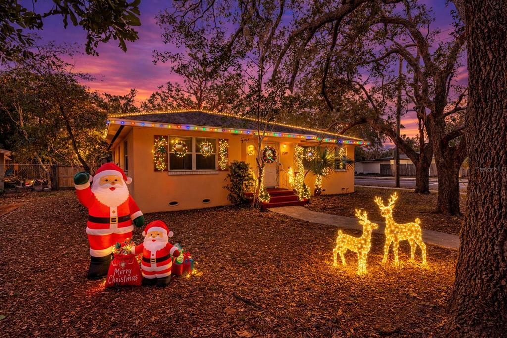 2201 Park St N in St. Petersburg, FL - Building Photo