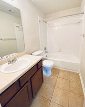 11515 Oaks Hike in San Antonio, TX - Building Photo - Building Photo