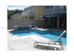 15071 SW 136th Pl in Miami, FL - Building Photo - Building Photo