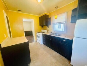 416 S Eastside Dr in Bloomington, IN - Building Photo - Building Photo