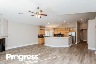 2905 Tropicbird Dr in North Las Vegas, NV - Building Photo - Building Photo