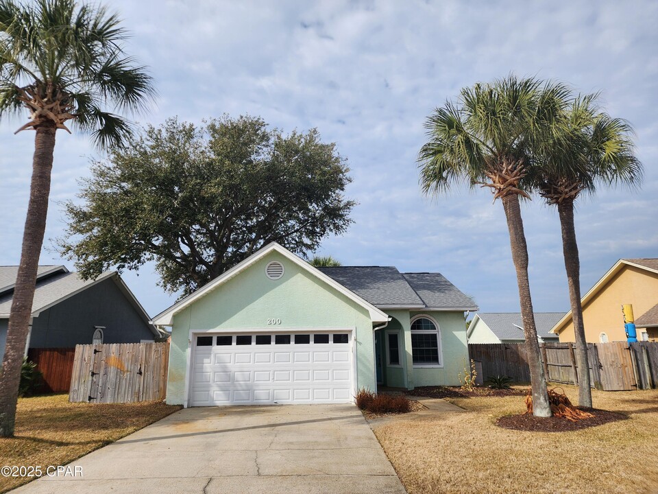 200 Argonaut St in Panama City, FL - Building Photo