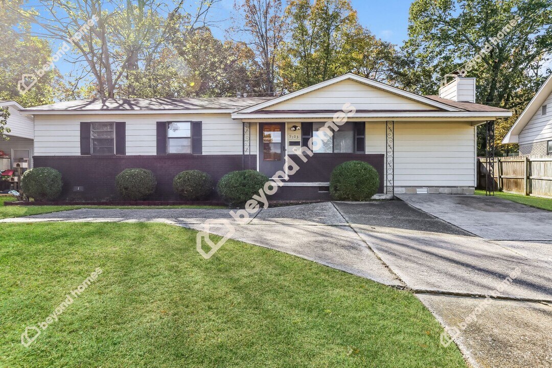 9103 Penrose Ln in Little Rock, AR - Building Photo