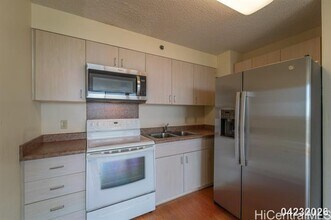 94-302-302 Paiwa St in Waipahu, HI - Building Photo - Building Photo