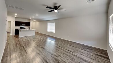 805 NE 105th St in Oklahoma City, OK - Building Photo - Building Photo