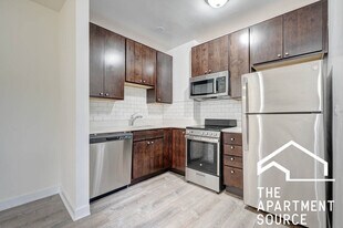 1858 N Humboldt Blvd, Unit 410 in Chicago, IL - Building Photo