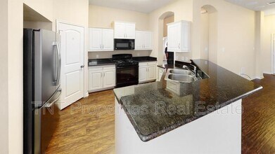 3903 White Oak Meadow Ct in College Station, TX - Building Photo - Building Photo