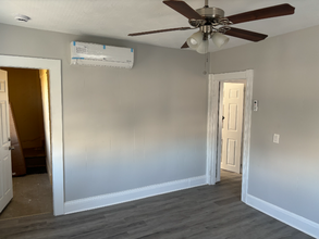 1629 Elmwood Ave-Unit -2 in Cranston, RI - Building Photo - Building Photo