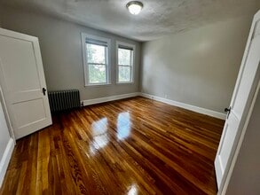 169 Campbell Ave, Unit 2 in Revere, MA - Foto de edificio - Building Photo