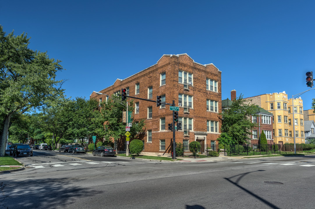 1000 N Austin in Oak Park, IL - Building Photo