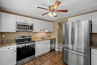 645 Deer Watch Rd in Bridgeville, PA - Building Photo - Building Photo