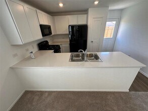 233 Magalia Ln in Kyle, TX - Building Photo - Building Photo