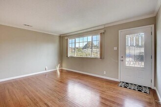 463 Larkspur Dr in East Palo Alto, CA - Building Photo - Building Photo