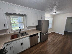 1082 Lennox Pl in Macon, GA - Building Photo - Building Photo