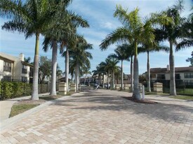 1952 Laughing Gull Ln, Unit 1412 in Clearwater, FL - Building Photo