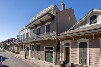 1225 Bourbon St in New Orleans, LA - Building Photo - Building Photo