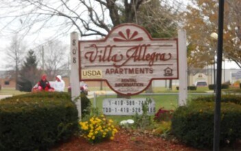 808 Pro Dr in Celina, OH - Foto de edificio - Building Photo