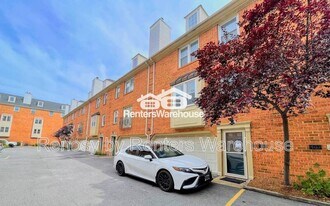 527 W 20th St in Norfolk, VA - Building Photo