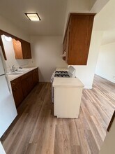 2161 Basswood Ln, Unit B in Mound, MN - Foto de edificio - Building Photo