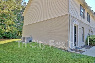 220 Meadowbrook Ct in Fayetteville, GA - Building Photo - Building Photo