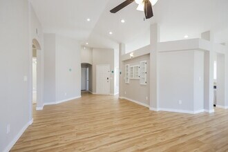 7055 W Sanna St in Peoria, AZ - Building Photo - Building Photo
