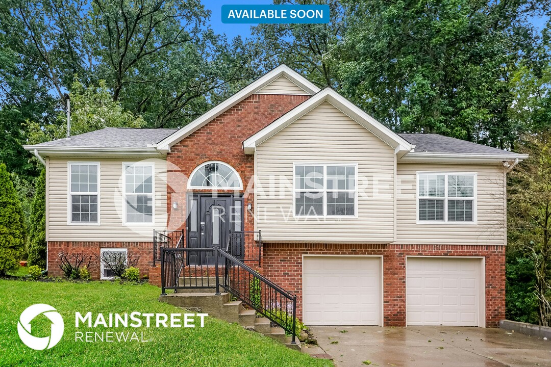 1131 Poplar Hollow Dr in La Vergne, TN - Building Photo