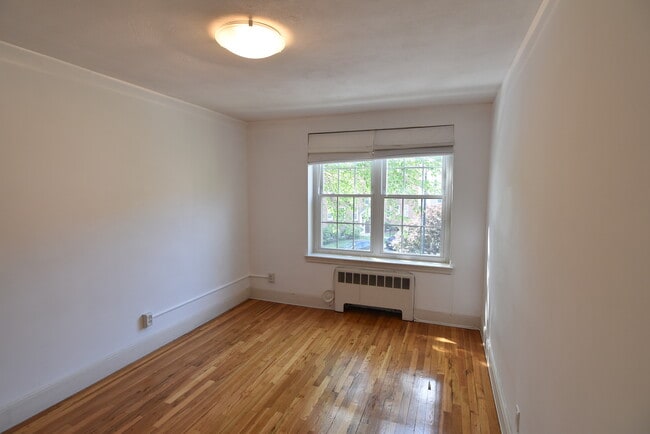 23 Englewood Ave