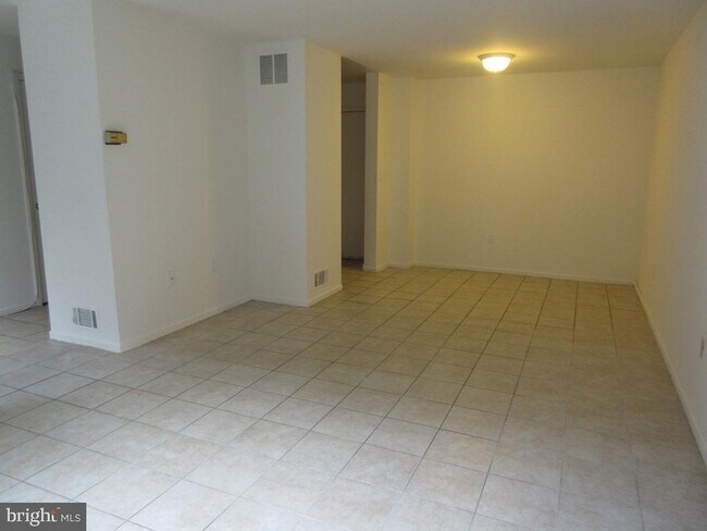 property at 2028 Walnut St