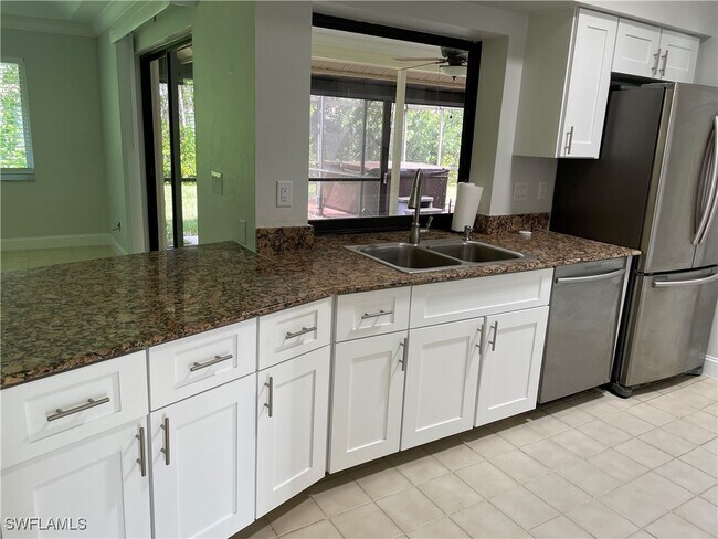 373 St Andrews Blvd in Naples, FL - Building Photo - Building Photo