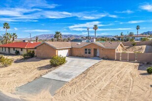 73777 Playa Vista Dr in Twentynine Palms, CA - Building Photo