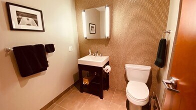 150 Dorchester Ave, Unit 504 in Boston, MA - Building Photo - Building Photo