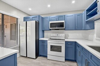 400 Club Cir in Boca Raton, FL - Building Photo - Building Photo