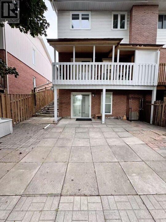 130 Carolbreen Square in Toronto, ON - Building Photo