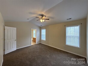 2613 Oasis Ln in Charlotte, NC - Building Photo - Building Photo