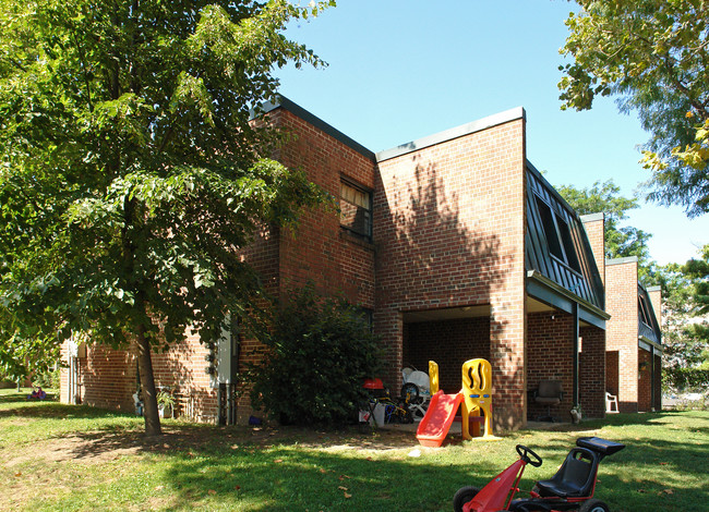 Sheldon Oak II Coop in Hartford, CT - Building Photo - Building Photo