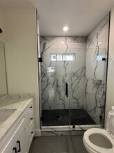 923 Adele St in Houston, TX - Building Photo - Building Photo