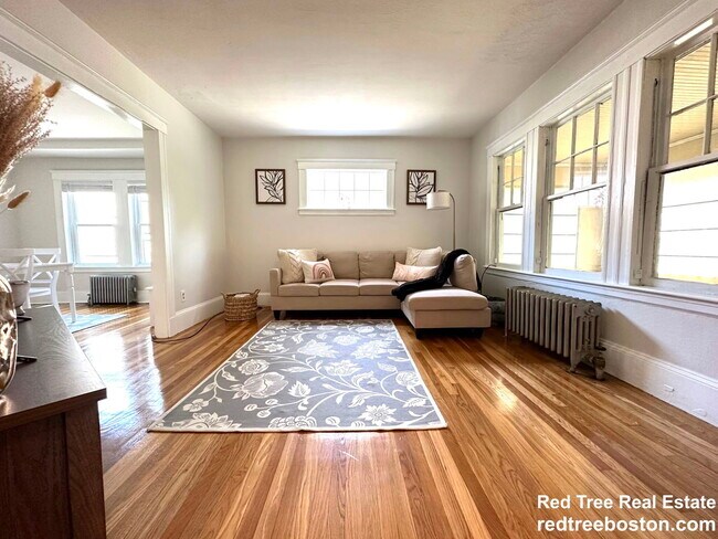 property at 19 Larose Pl
