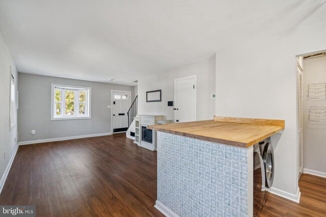 property at 5822 Fifer Dr