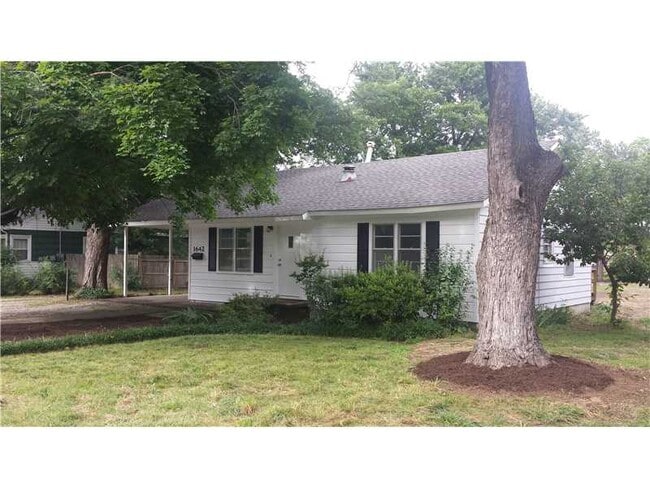 property at 1642 Oakland Ave