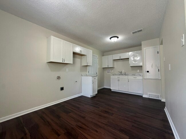 933 Leacrest Ave in Memphis, TN - Building Photo - Building Photo