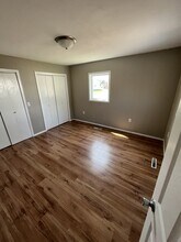 1209 E Cherry St in Vermillion, SD - Building Photo - Building Photo