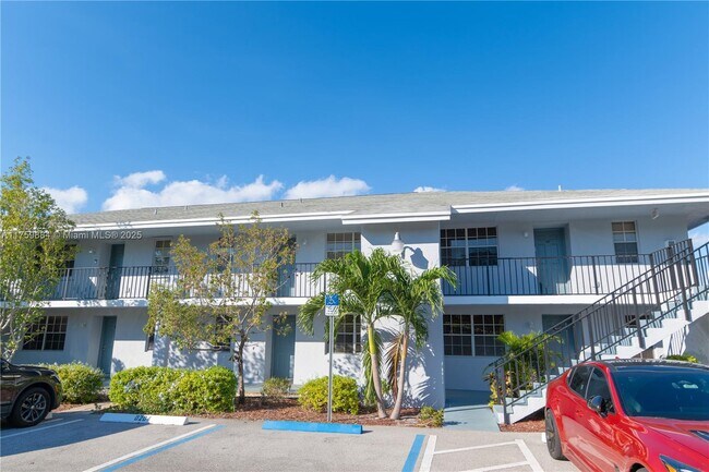 905 Southridge Rd in Delray Beach, FL - Building Photo - Building Photo