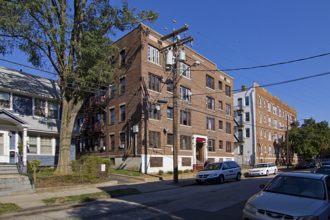 Bridgeport Gardens in Bridgeport, CT - Building Photo