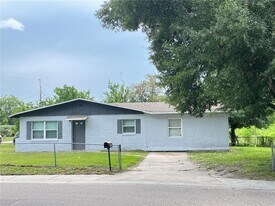 300 Campus View Dr in Orlando, FL - Building Photo