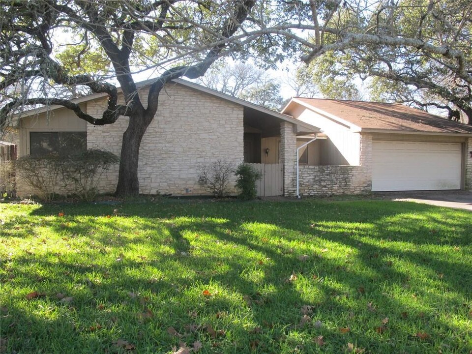 11508 Queens Way in Austin, TX - Building Photo