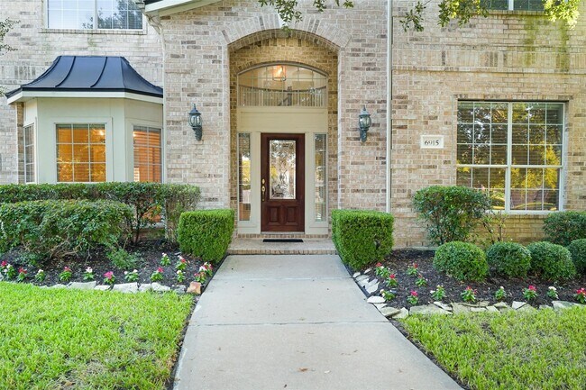 6915 Monarch Lake Ln