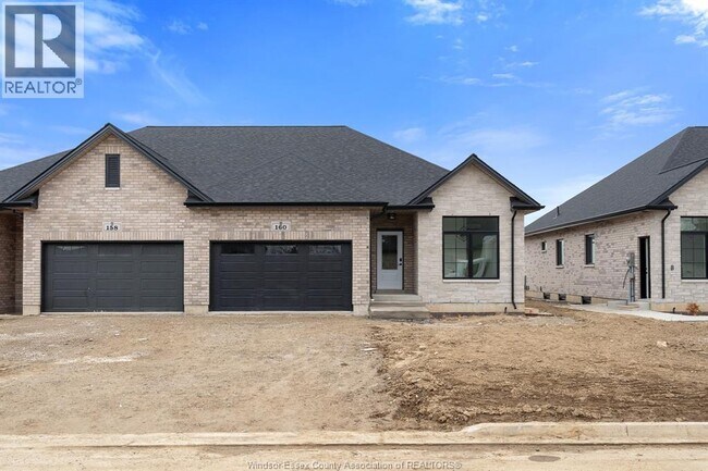 160 McLellan Ave in Amherstburg, ON - Building Photo - Building Photo
