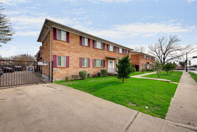 Magnolia Place in Dallas, TX - Building Photo - Building Photo