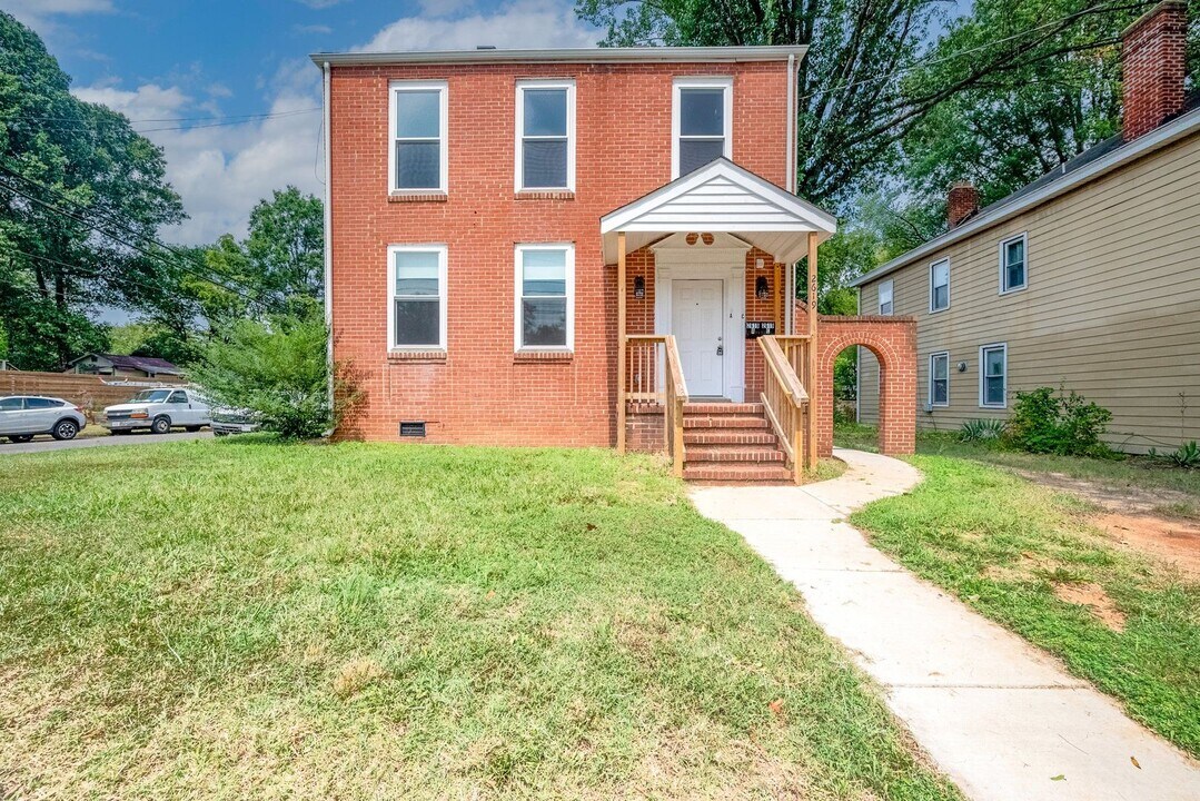 2619 Semmes Ave-Unit -Unit A in Richmond, VA - Building Photo
