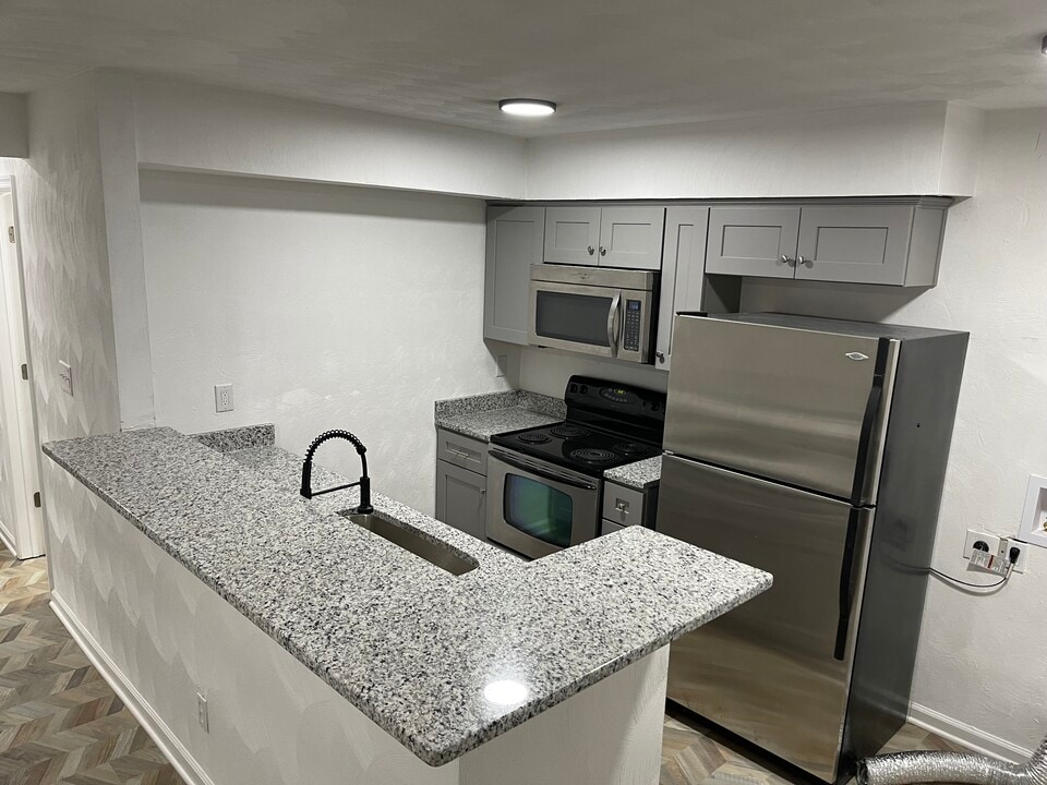7440 Fenner St, Unit 3 in Norfolk, VA - Foto de edificio